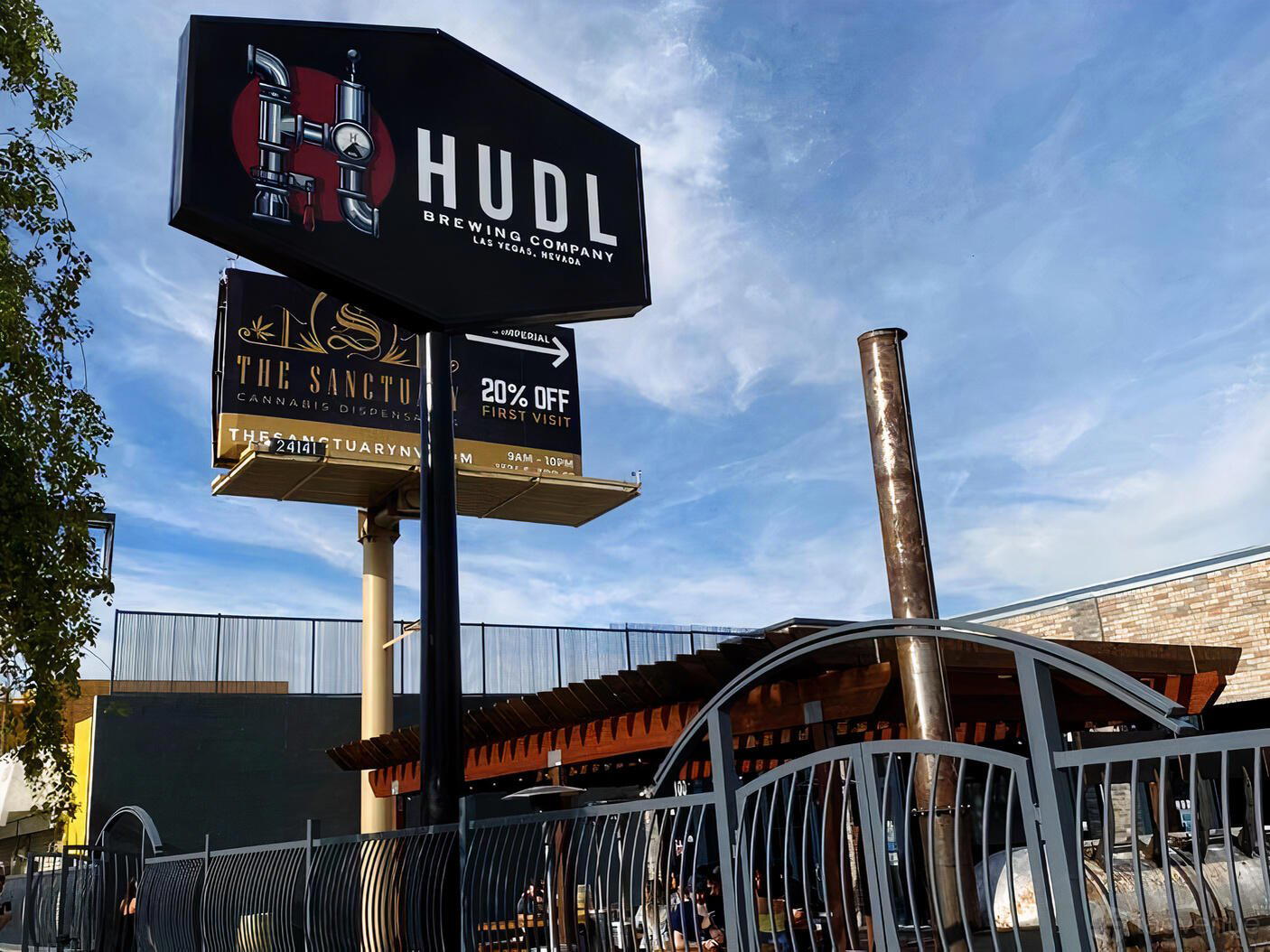 HUDL Brewing Company bar in Las Vegas, United States