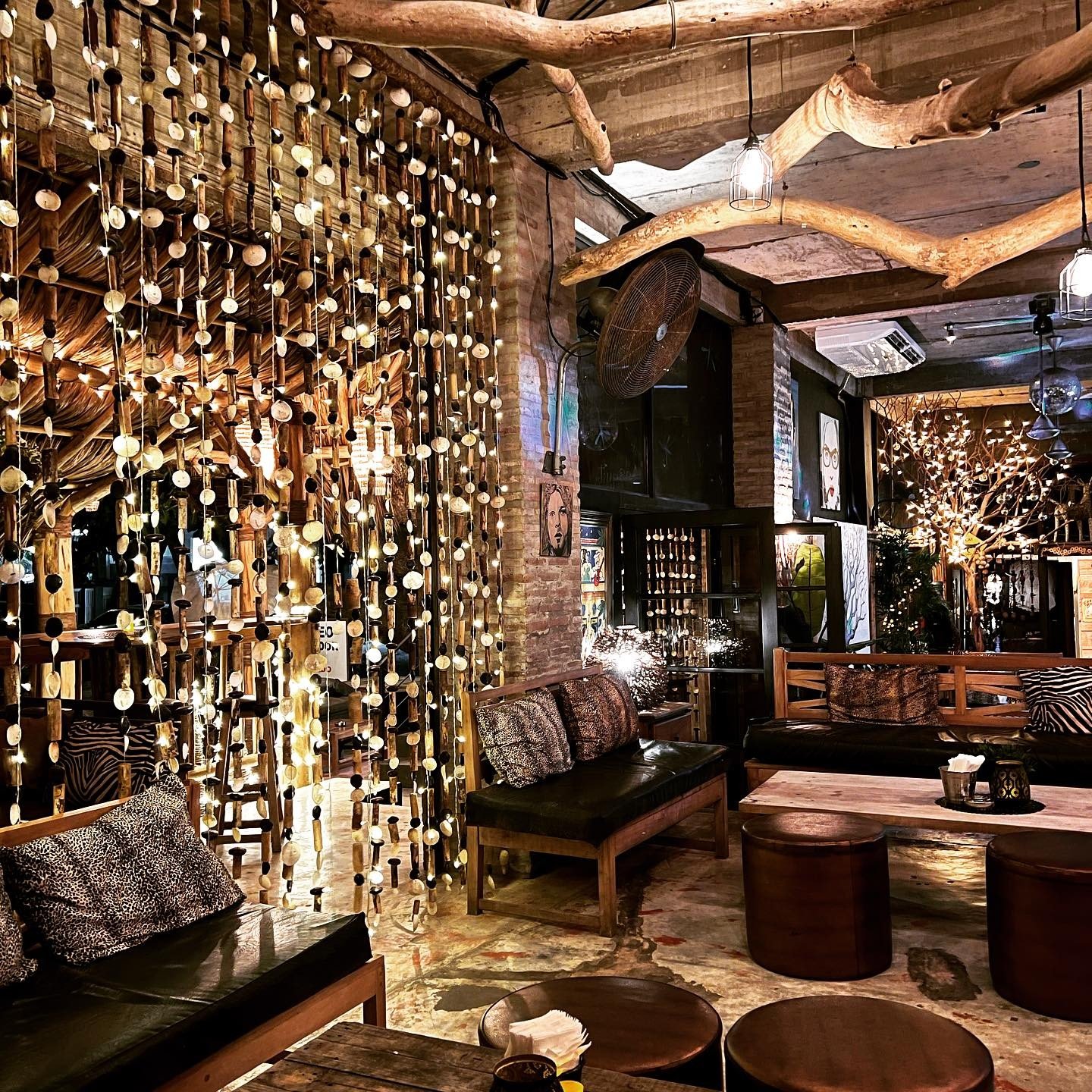 Bars at Bistro and La Palapa
