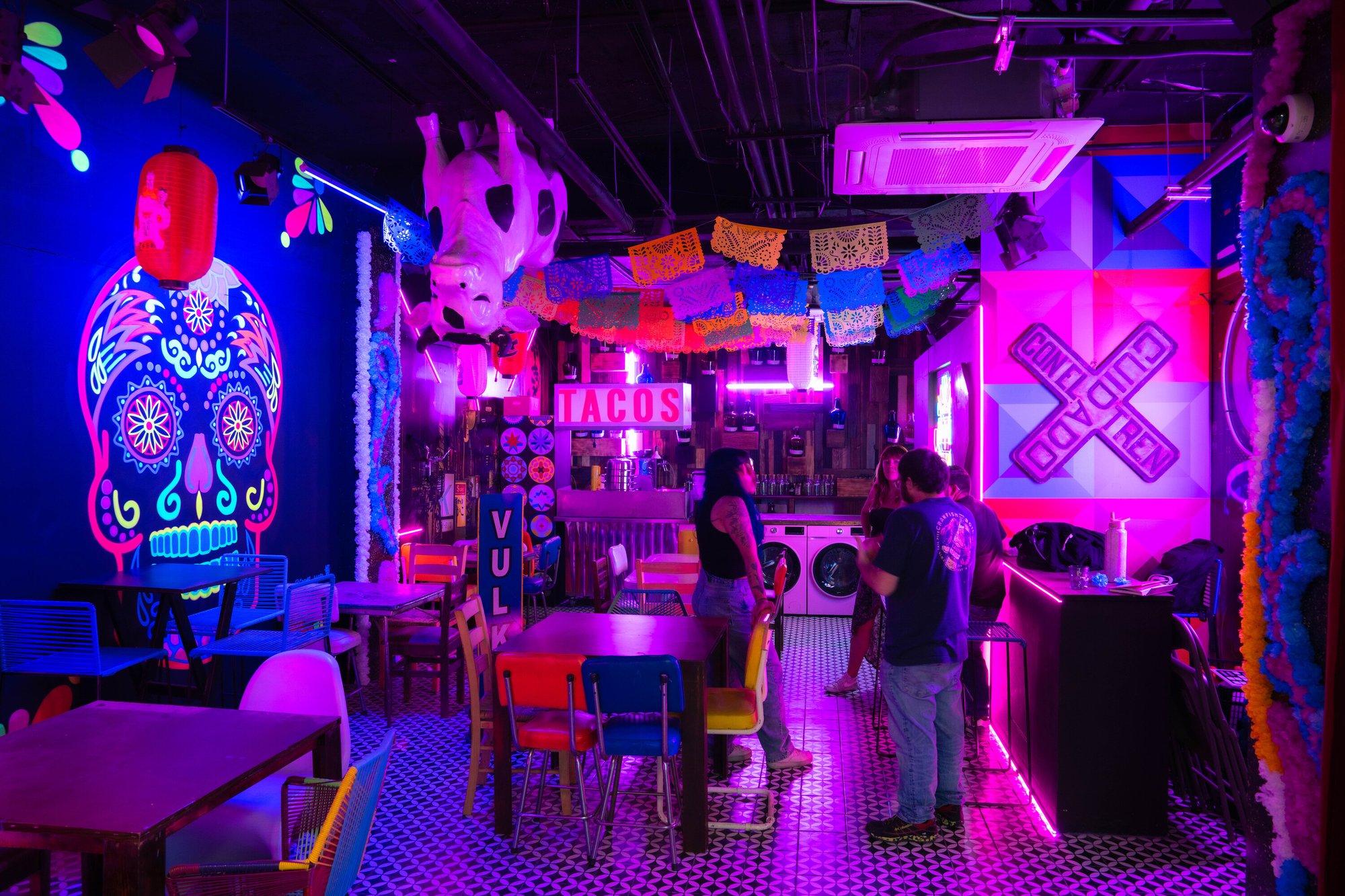 Bar Fayuca, Bar in Mexico City