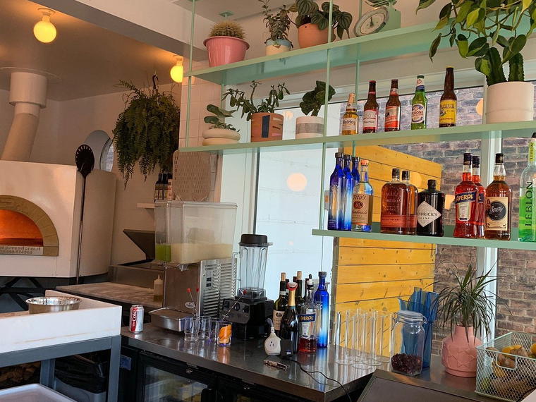 Harlow's Pizza, Lakewood, United States
