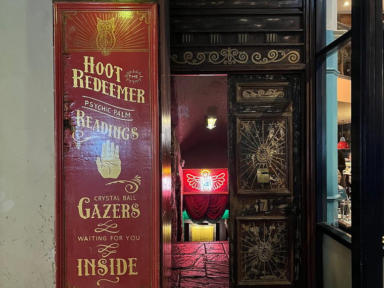 Hoot The Redeemer, Edinburgh, United Kingdom