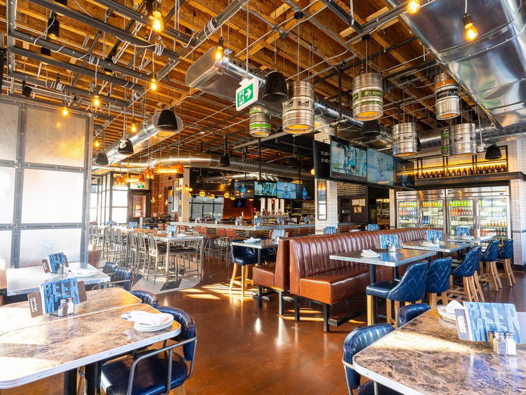 Beertown Public House Waterloo, Waterloo, Canada