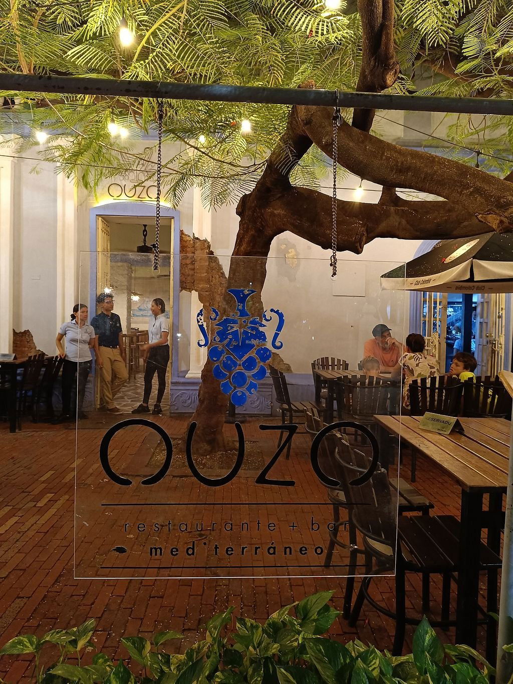 Ouzo Santa Marta, Bar in Santa Marta