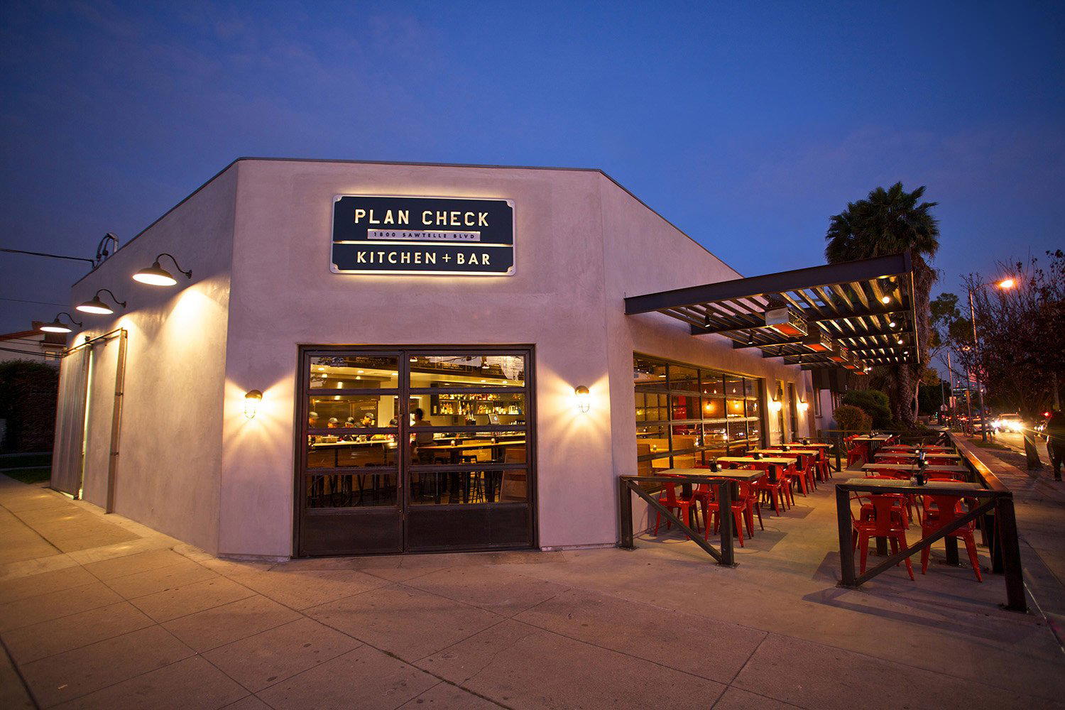 Plan Check Kitchen + Bar bar in Los Angeles, United States