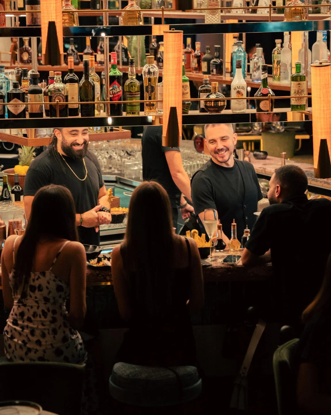 Iris Harbour, Bar in Dubai