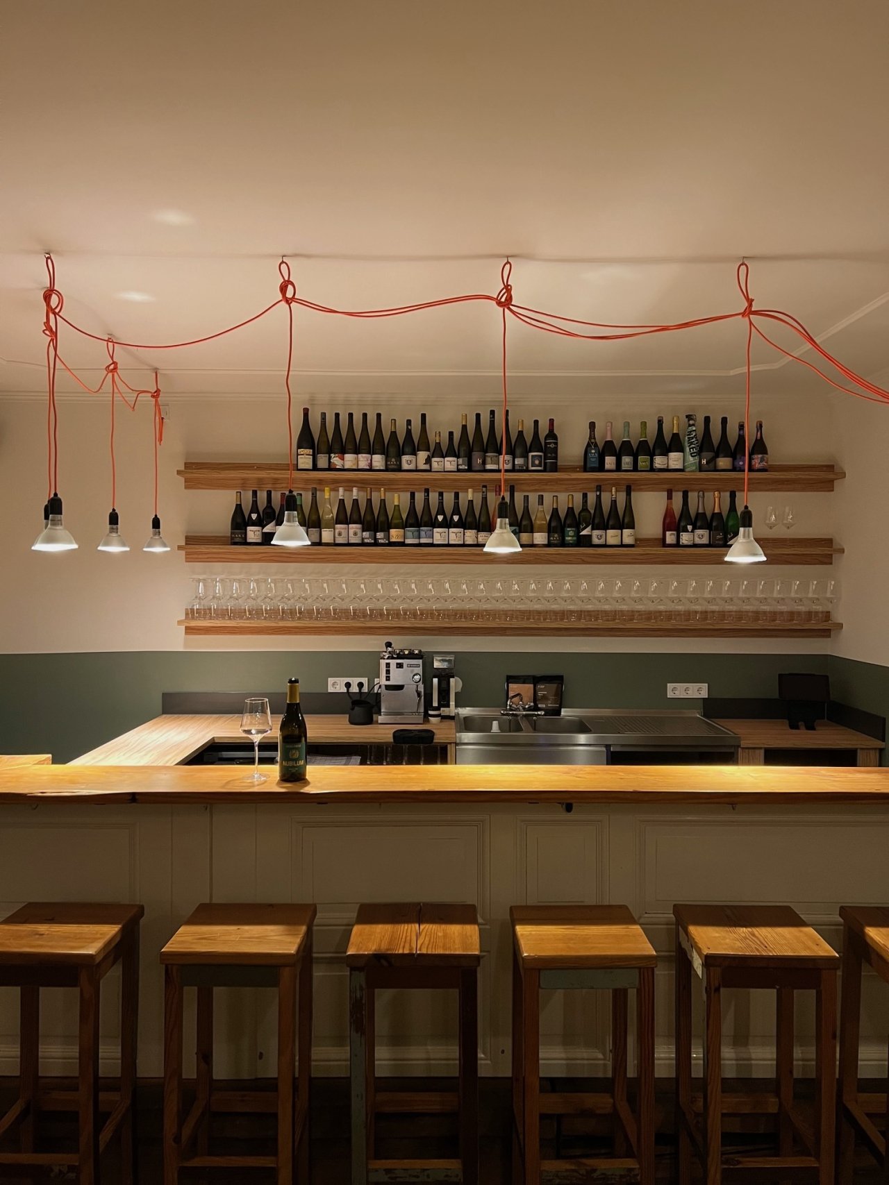 Weinbar Butte, Bar in Frankfurt
