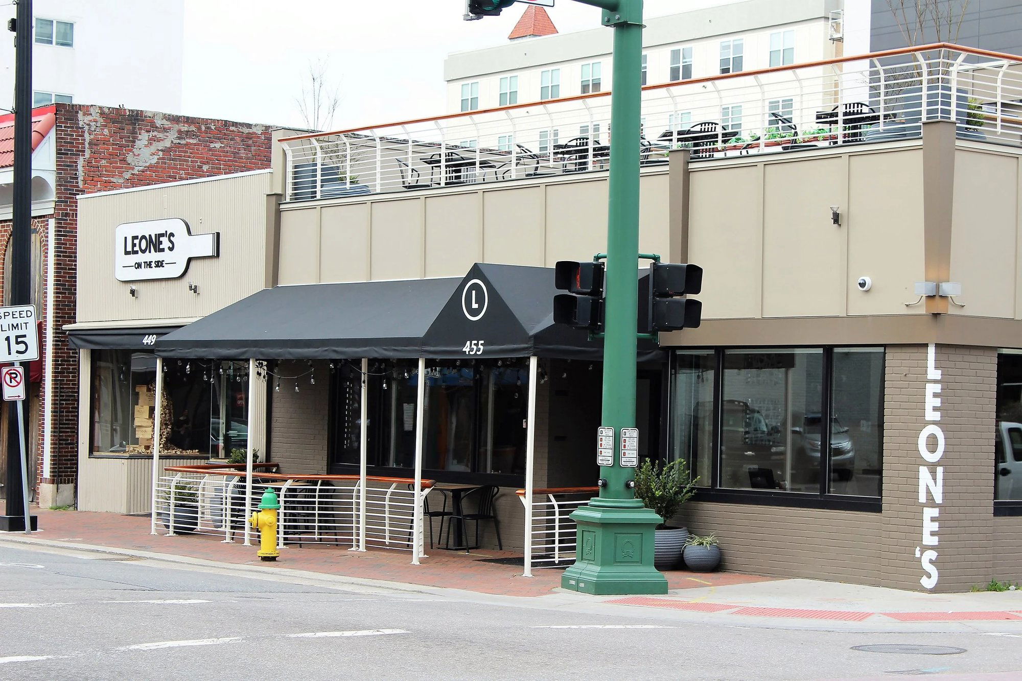 Leone's Italian, Bar in Norfolk