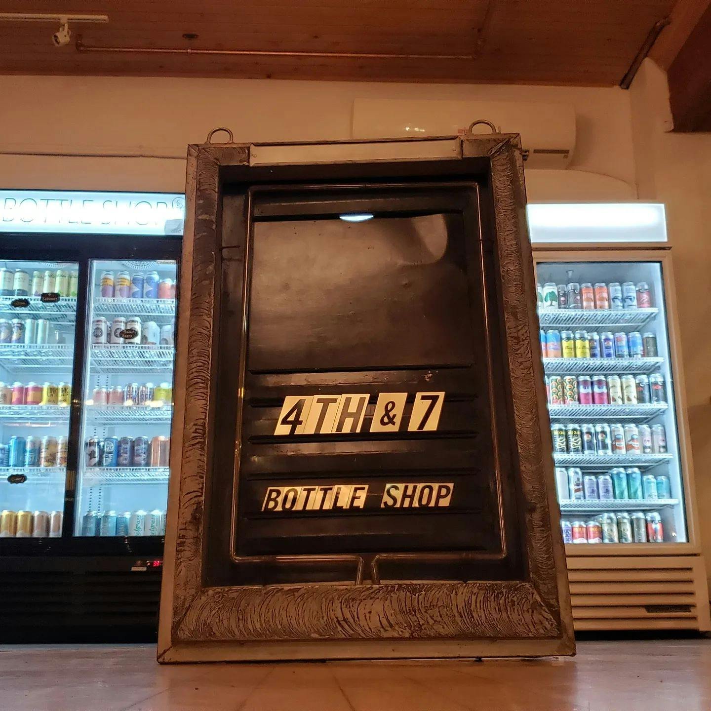 4th and 7, Bar in Toronto