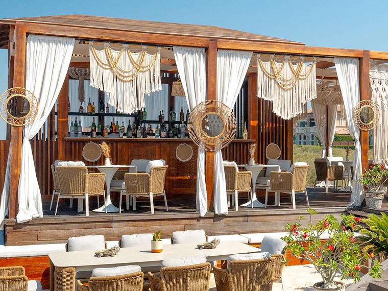 Âme Beach Bar, Abu Dhabi, United Arab Emirates