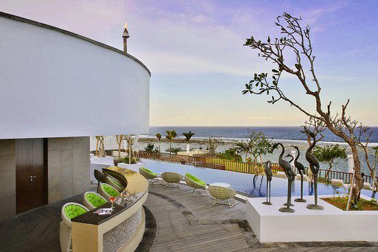Ring of Fire Pool Bar bar in Nusa Dua