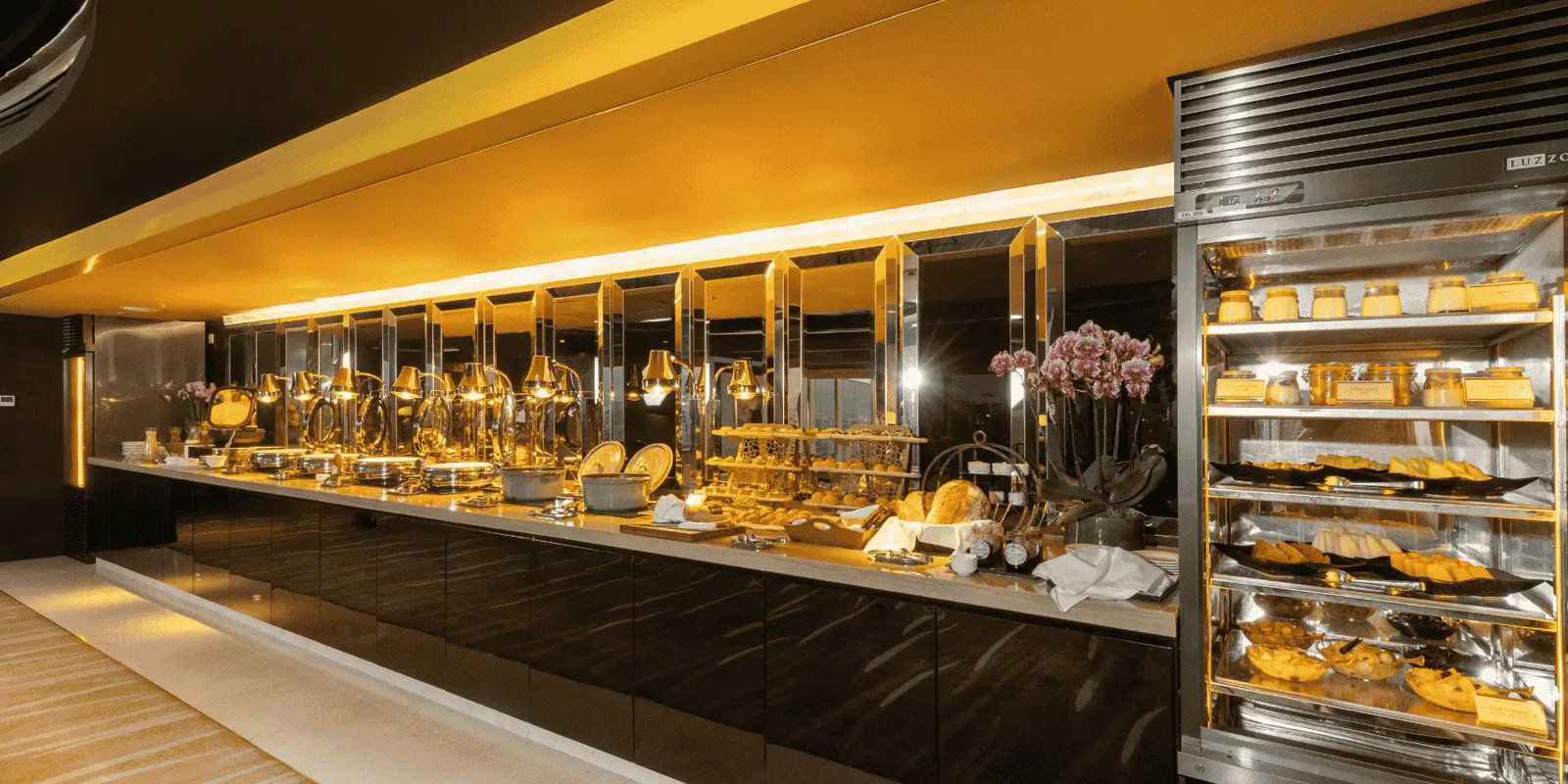 Okada Executive Lounge, Bar in Manila