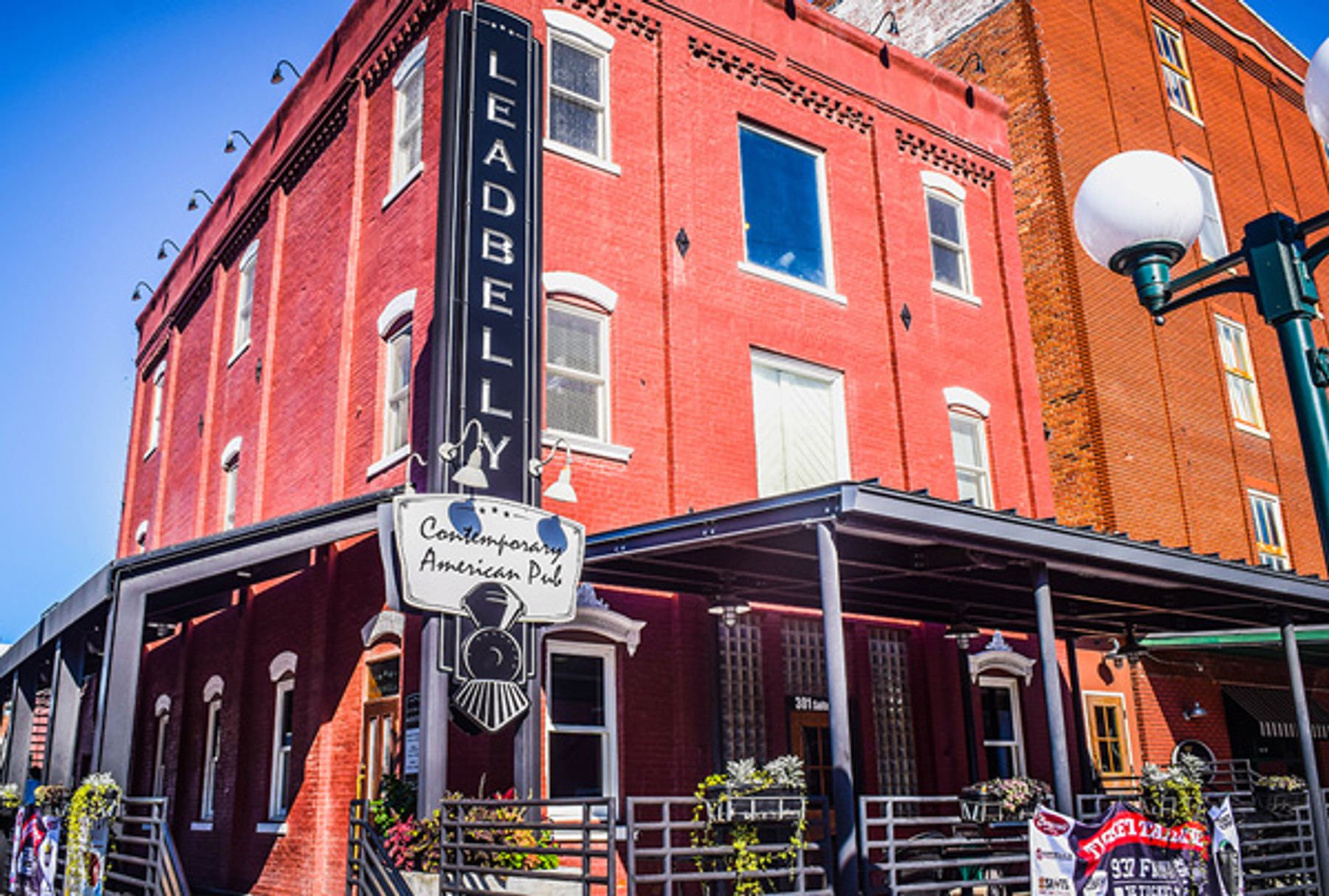 LeadBelly, Bar in Lincoln