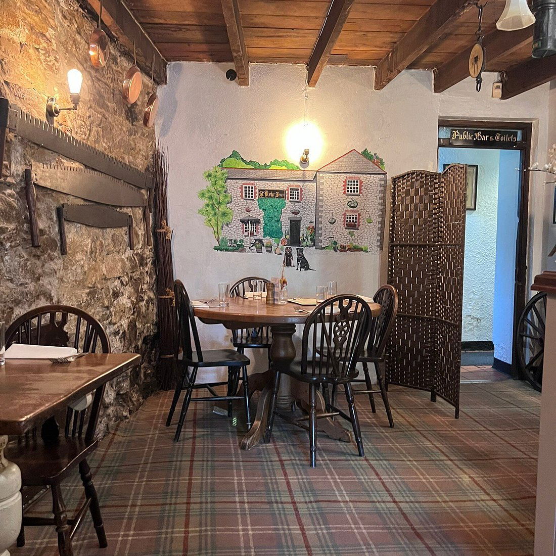 St Kew Inn, Bar in Bodmin