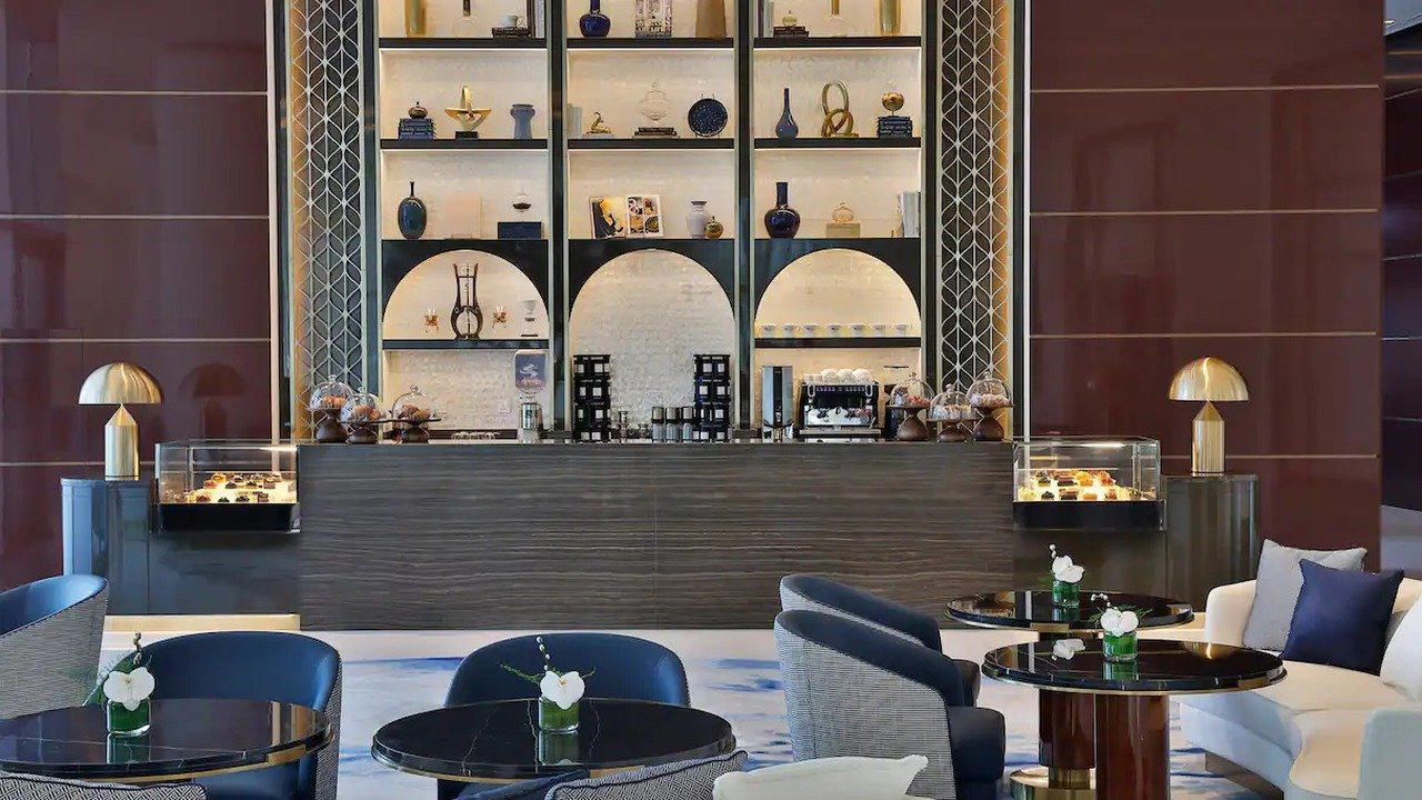 Peacock Alley bar in Doha
