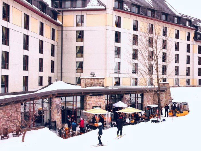 Terrasse Après-Ski, Bar in Mont-Tremblant