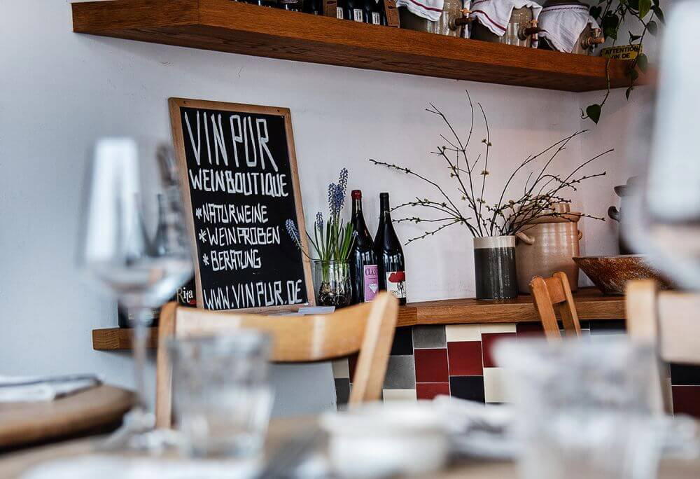VIN PUR | Weinboutique Weinhandel & Weinbar bar in Bielefeld, Germany