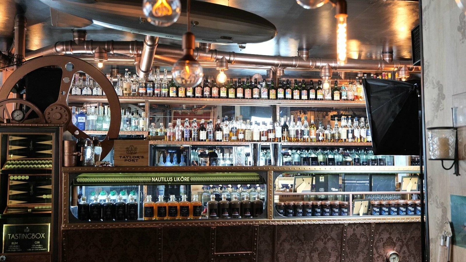 Nautilus Bar