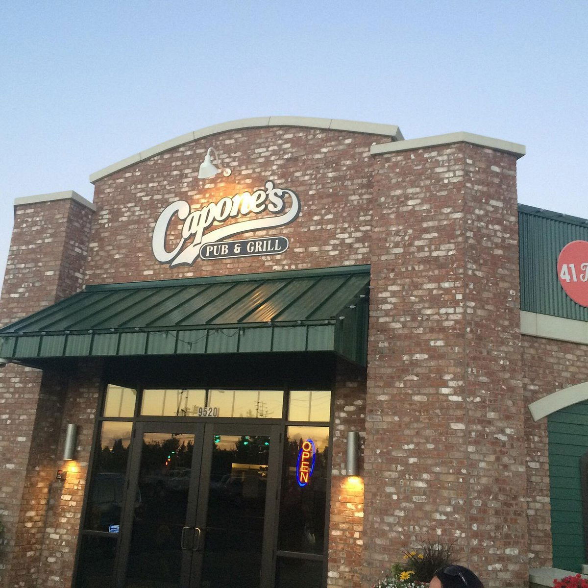 Capone's Pub & Grill, Bar in Coeur d'Alene