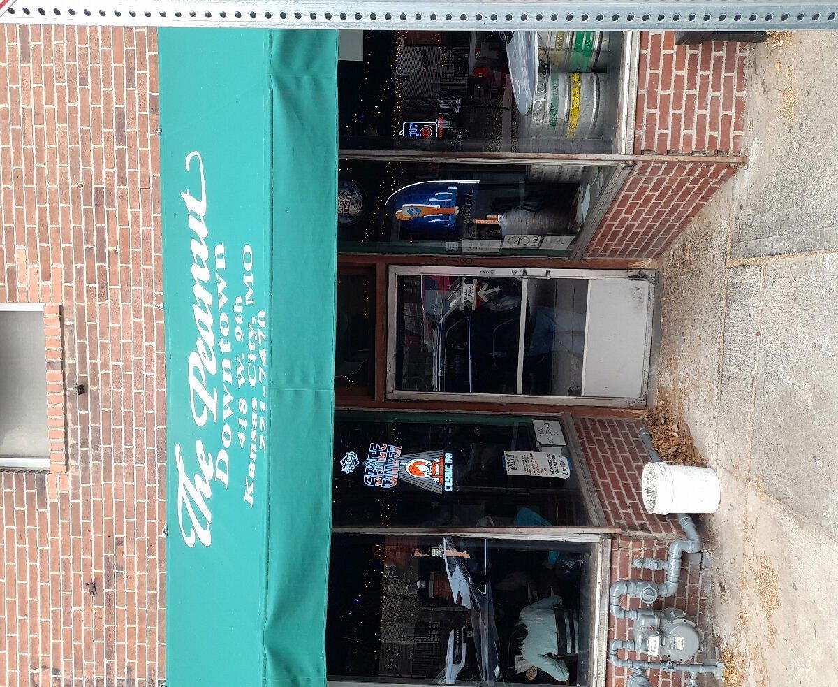 The Peanut - Downtown bar in Kansas City, United States