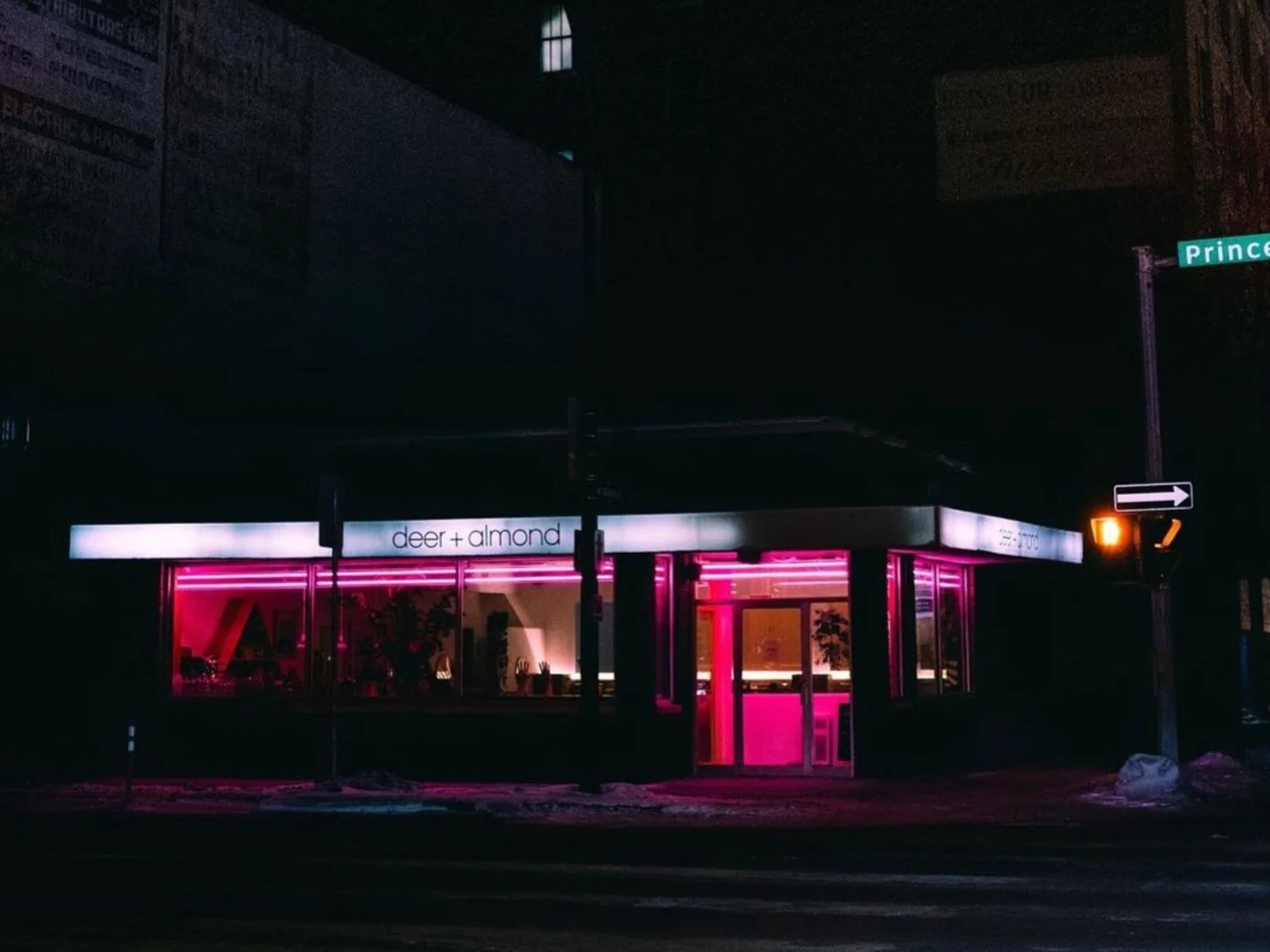 Deer + Almond, Bar in Winnipeg