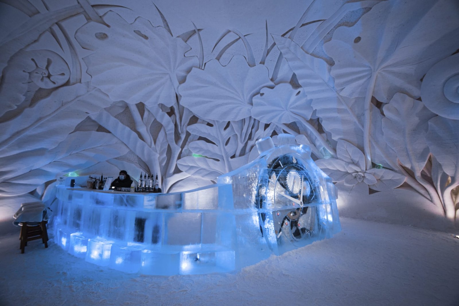Ice bar