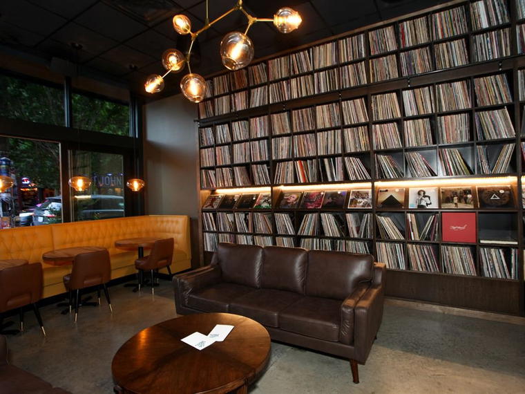 Life On Mars, Seattle, United States