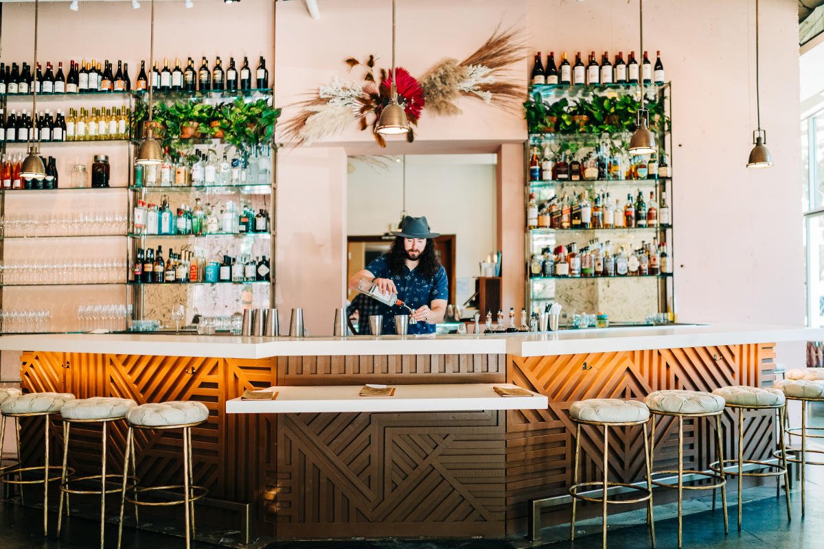 Juju Kitchen & Cocktails, Bar in Sacramento
