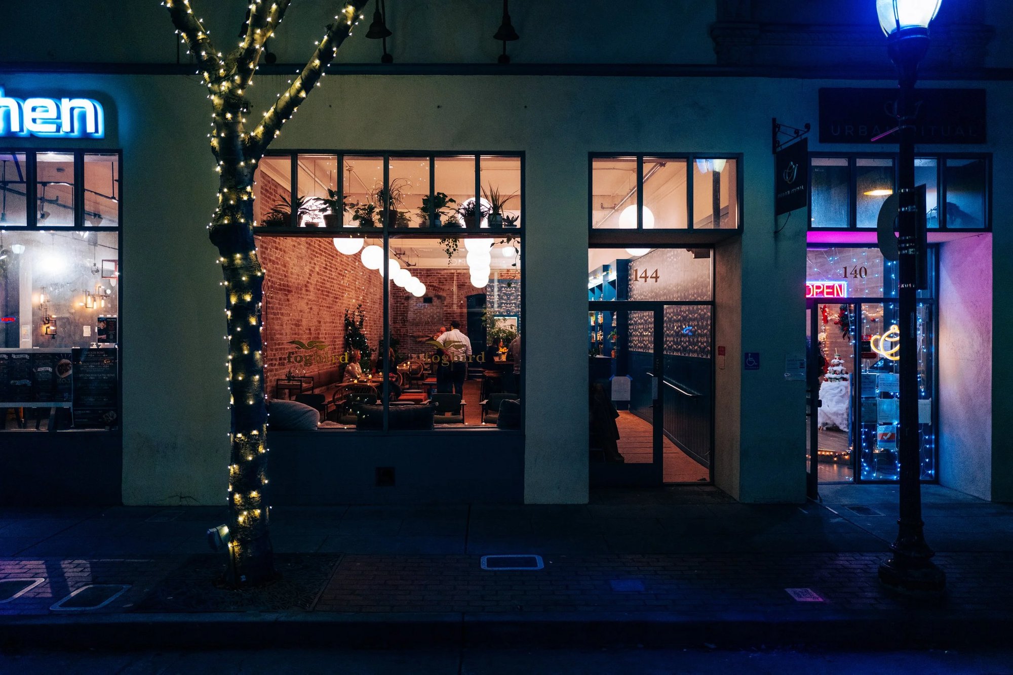 Fogbird Cocktail Lounge