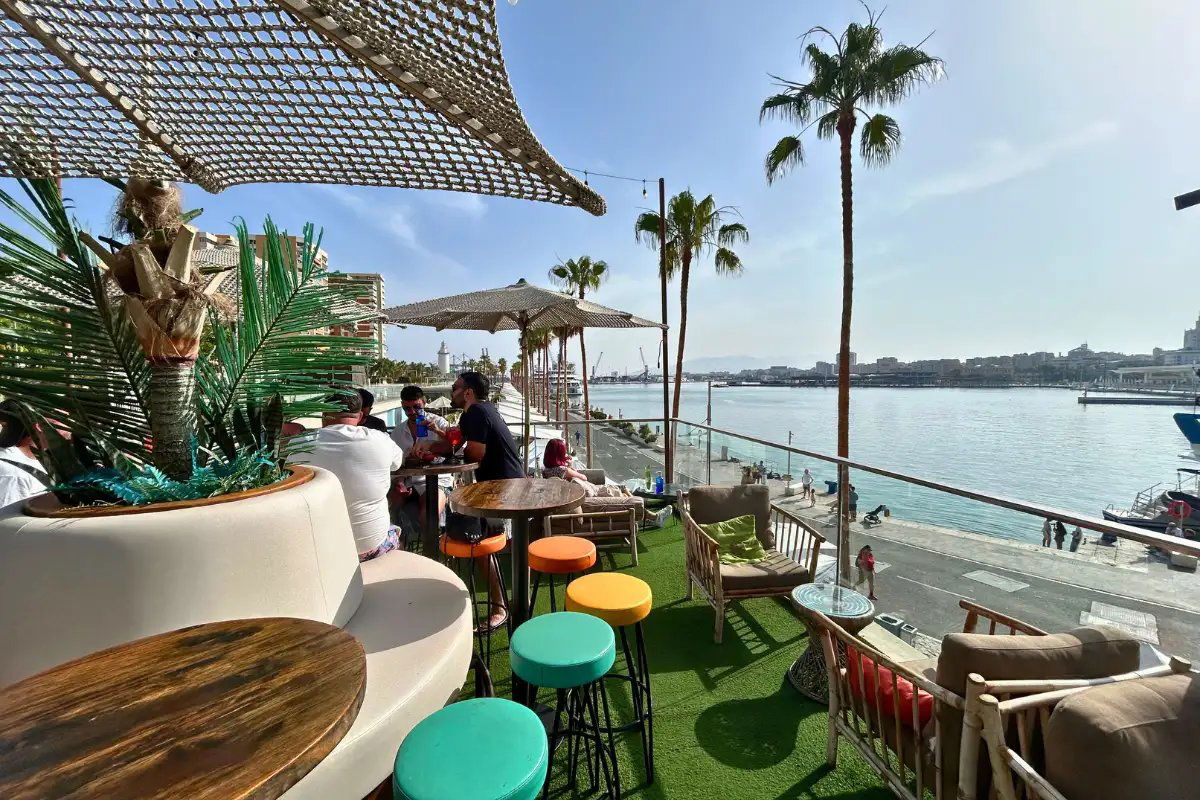 Nusa Cocktail Bar, Bar in Málaga