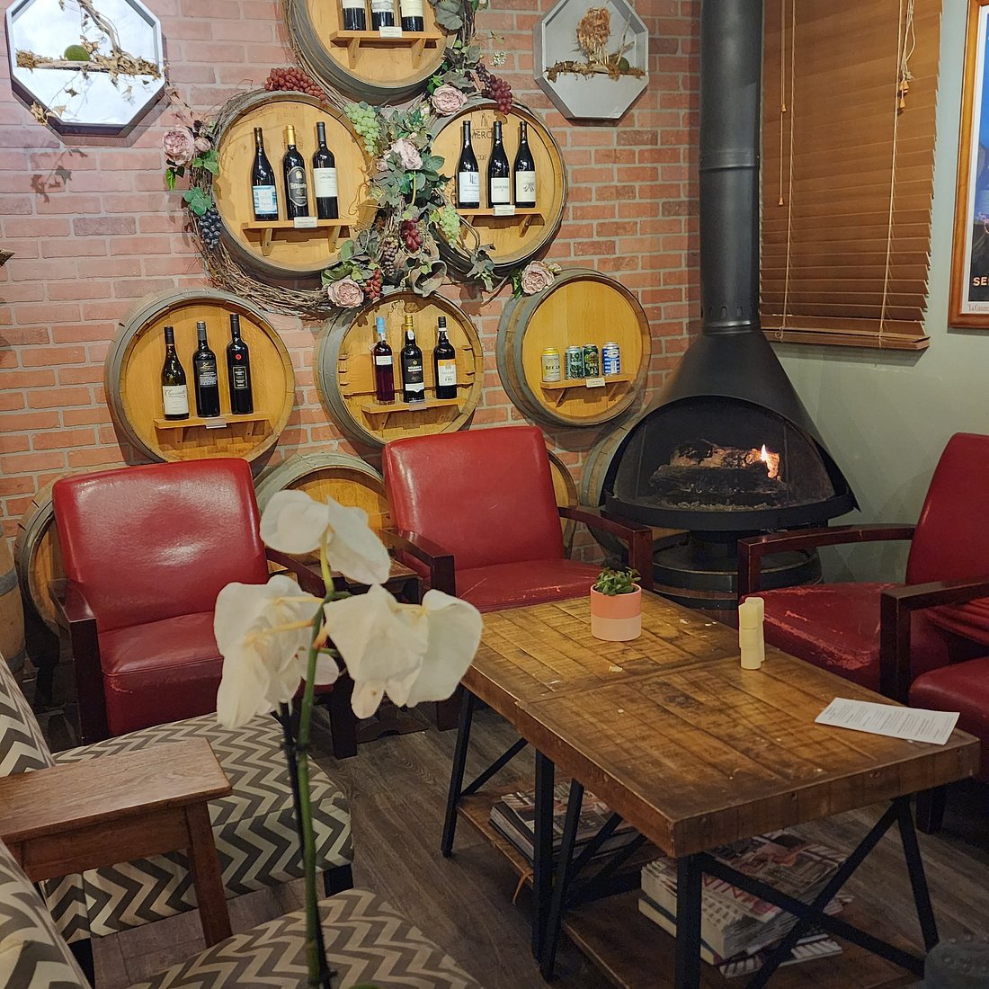 Corks n' Crowns Tasting Room and Wine Sales