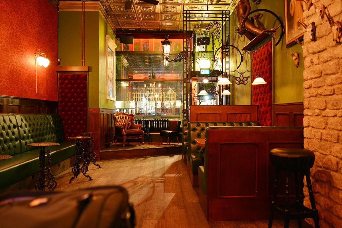 Café De Ouwehoer bar in Rotterdam