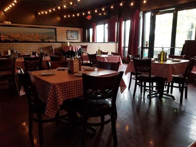 Tuscany Pizza and Grill, Gulf Shores, United States