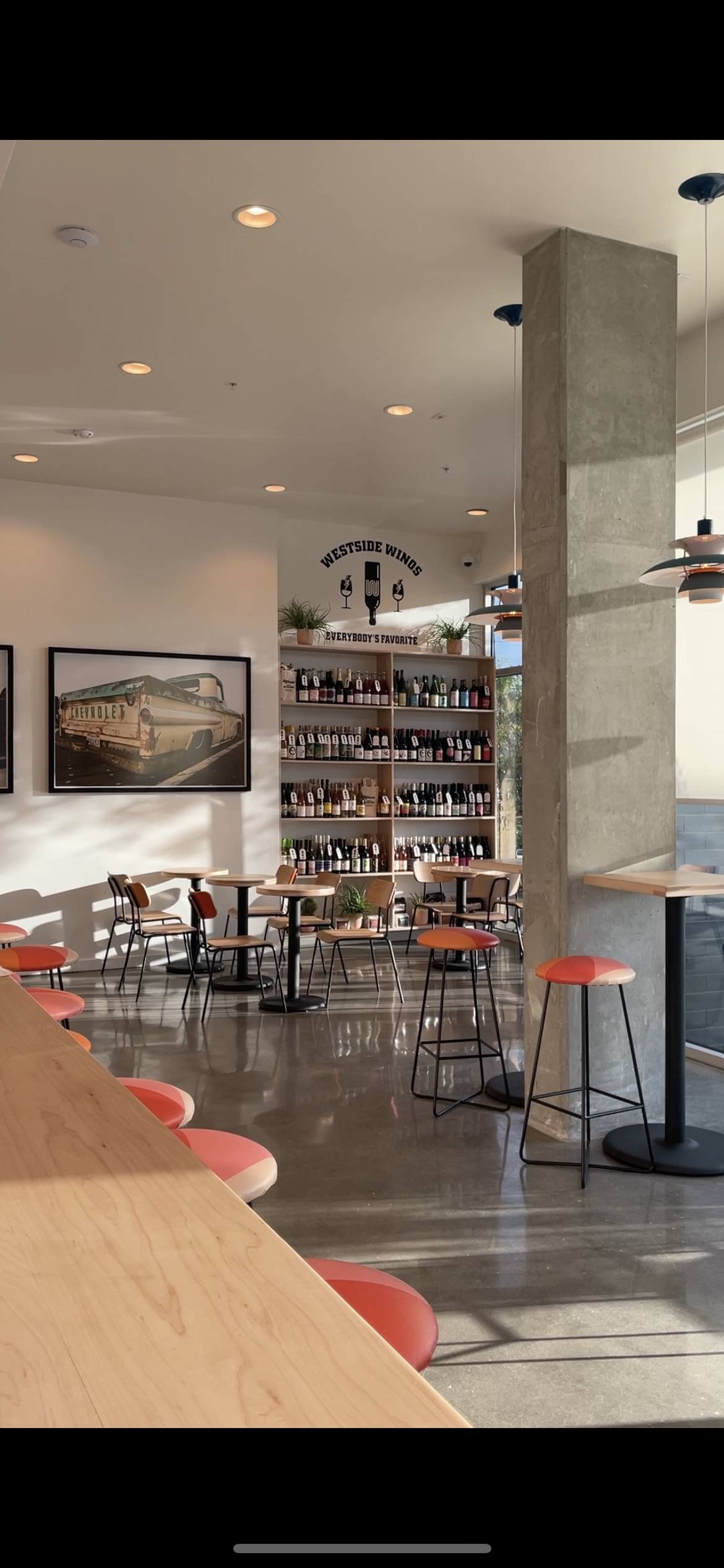 Offhand Wine Bar bar in Santa Monica