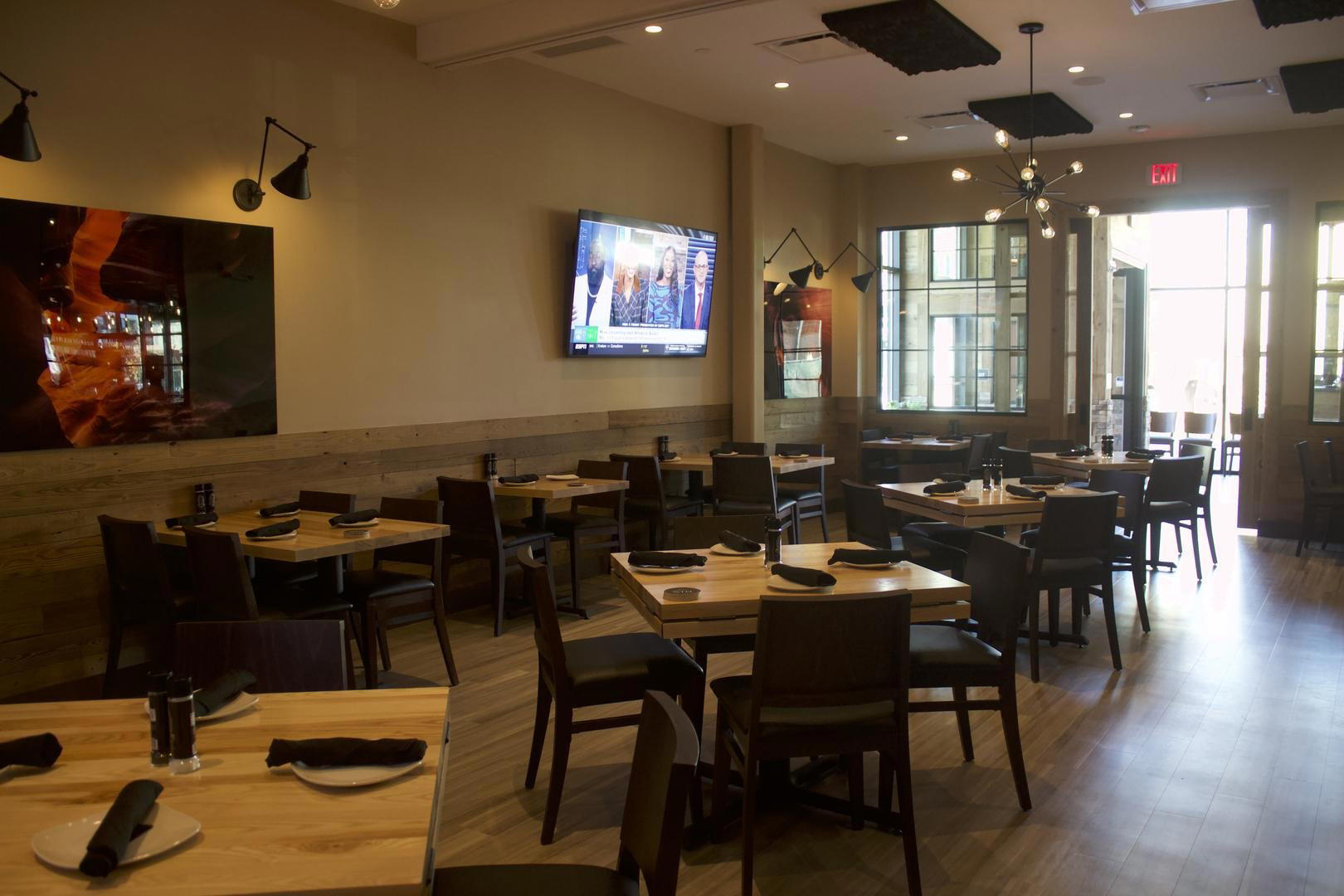Sedona Taphouse bar in Newtown Square