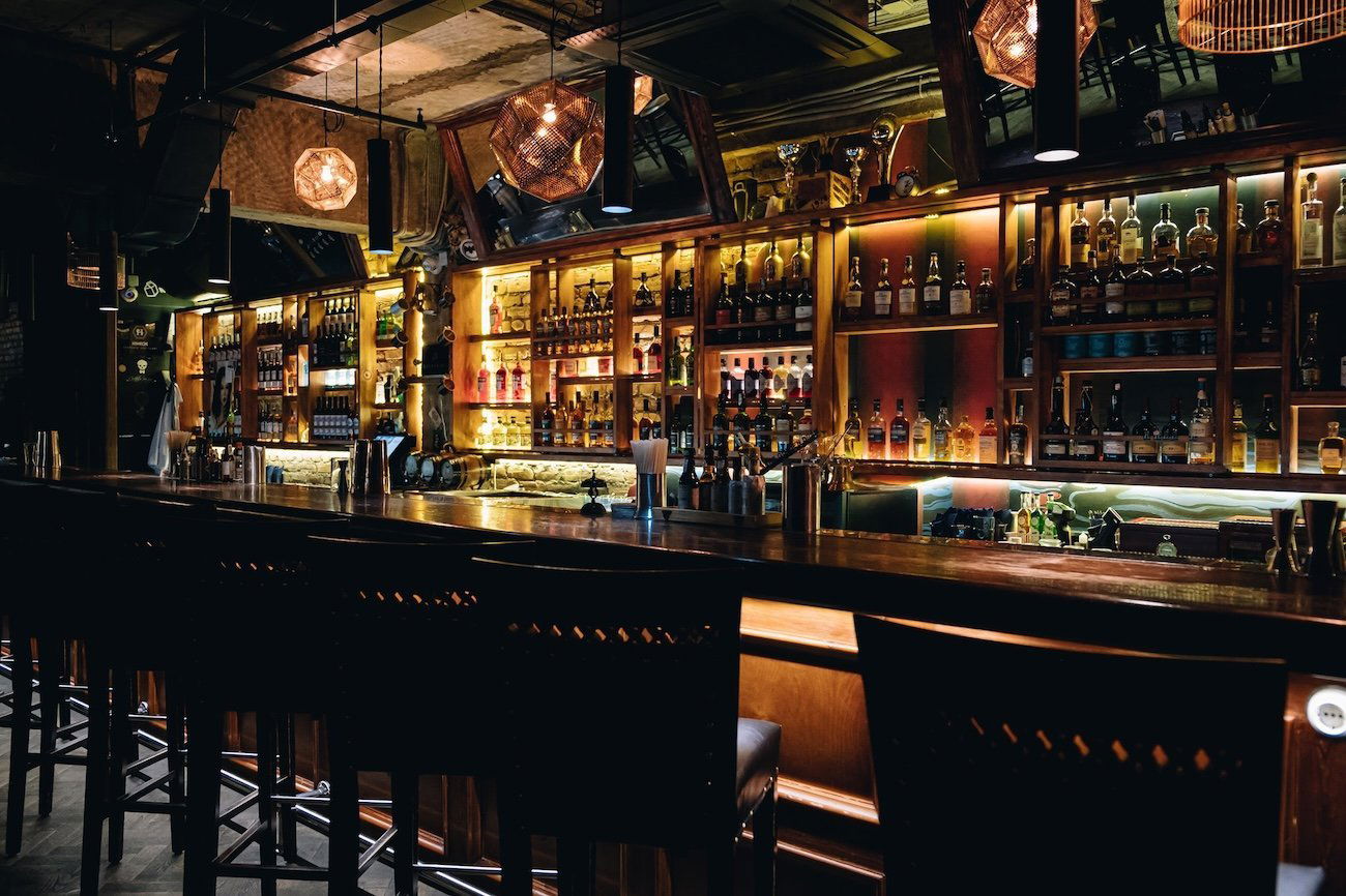 Champagne, Bar in Almaty