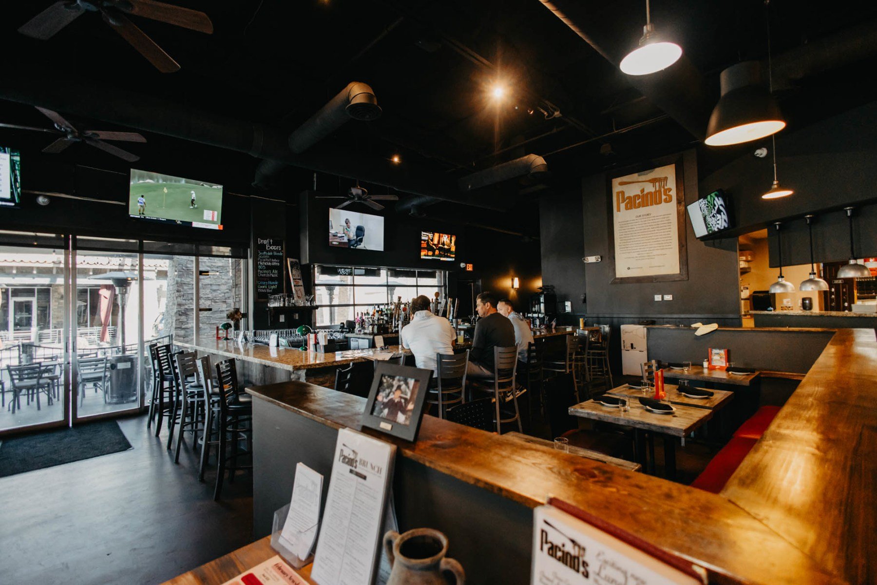 Pacino's Italian Restaurant, Bar in Mesa