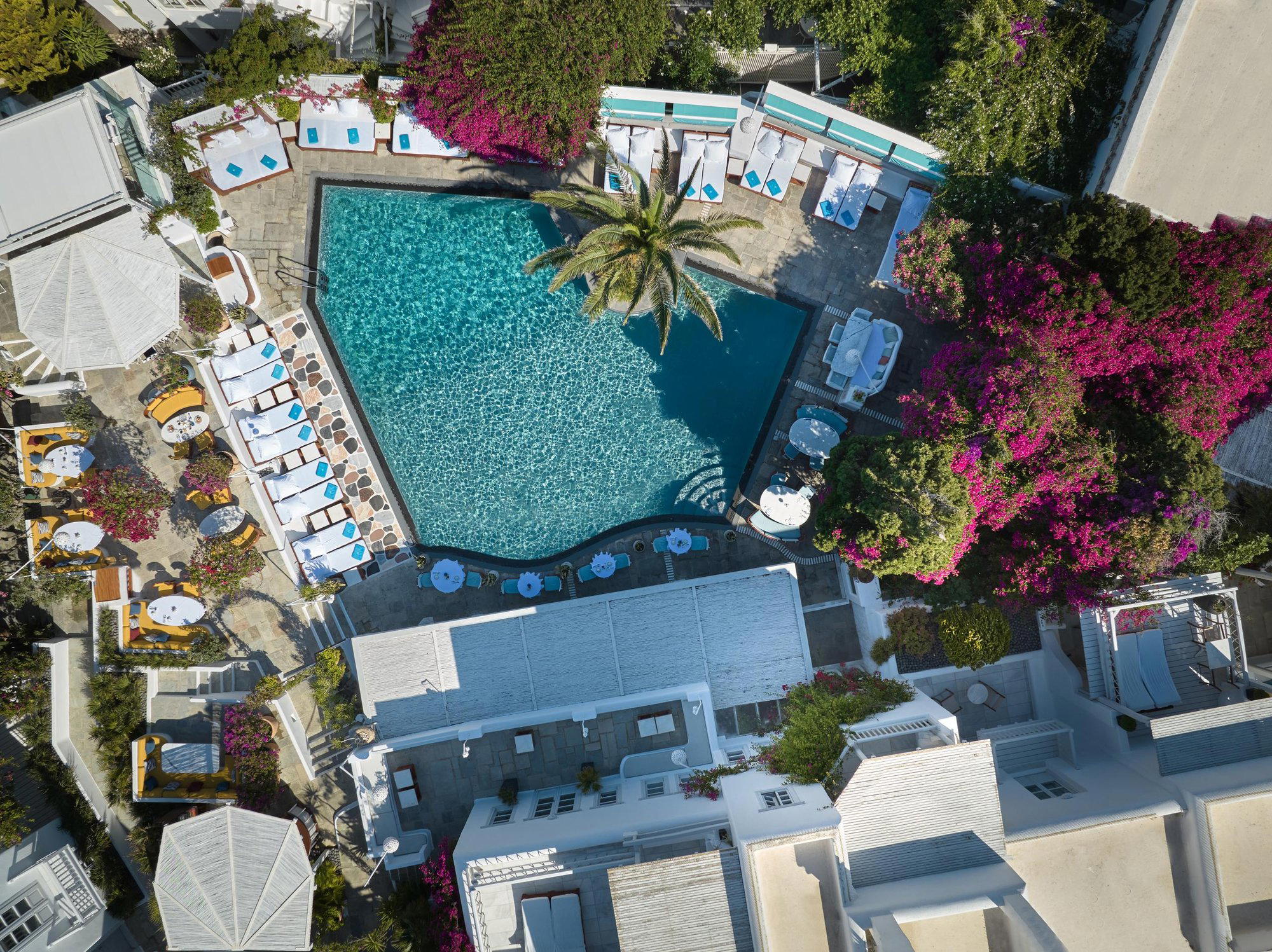 Belvedere Pool Club bar in Mykonos