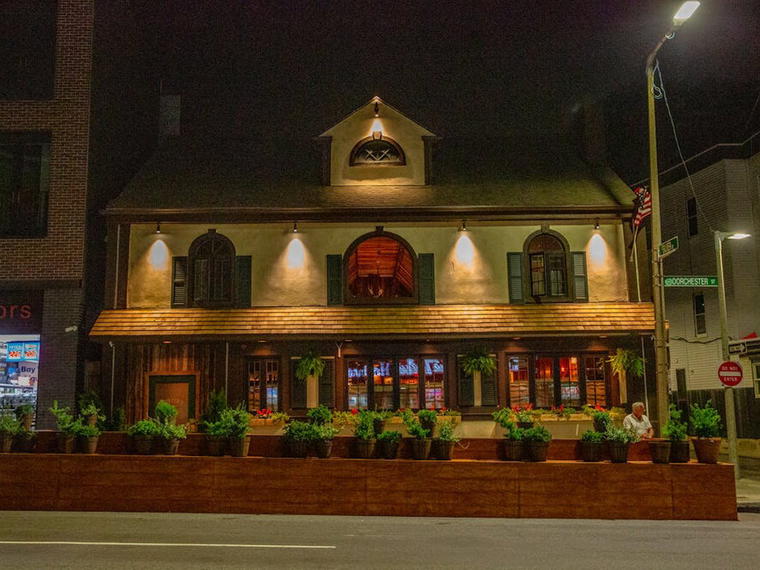 Hunter's Kitchen and Bar, Boston, United States