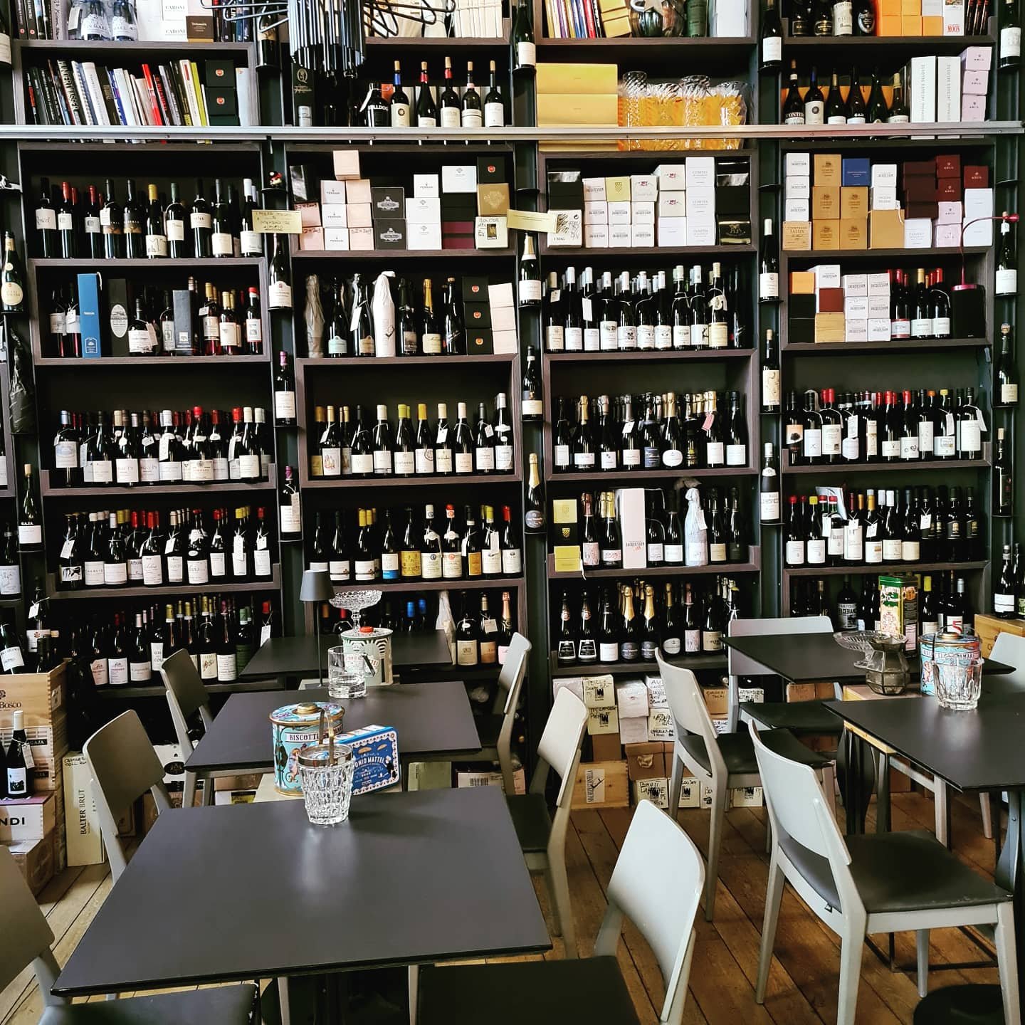 Archer Modena, Modena, Italy