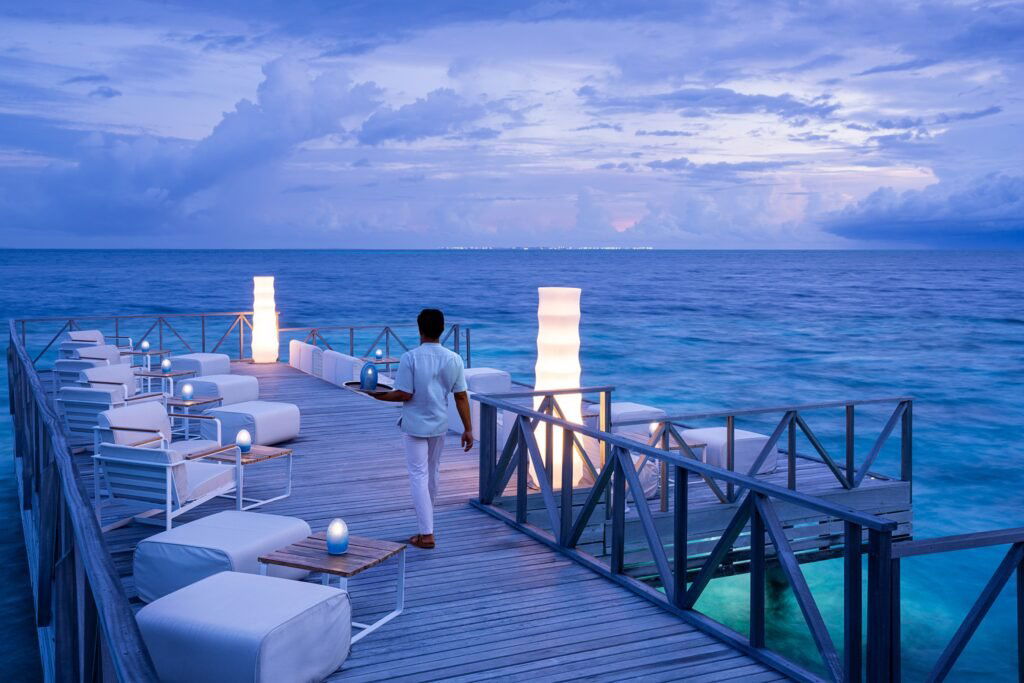 Raw Sunset Deck, Bar in North Male Atoll