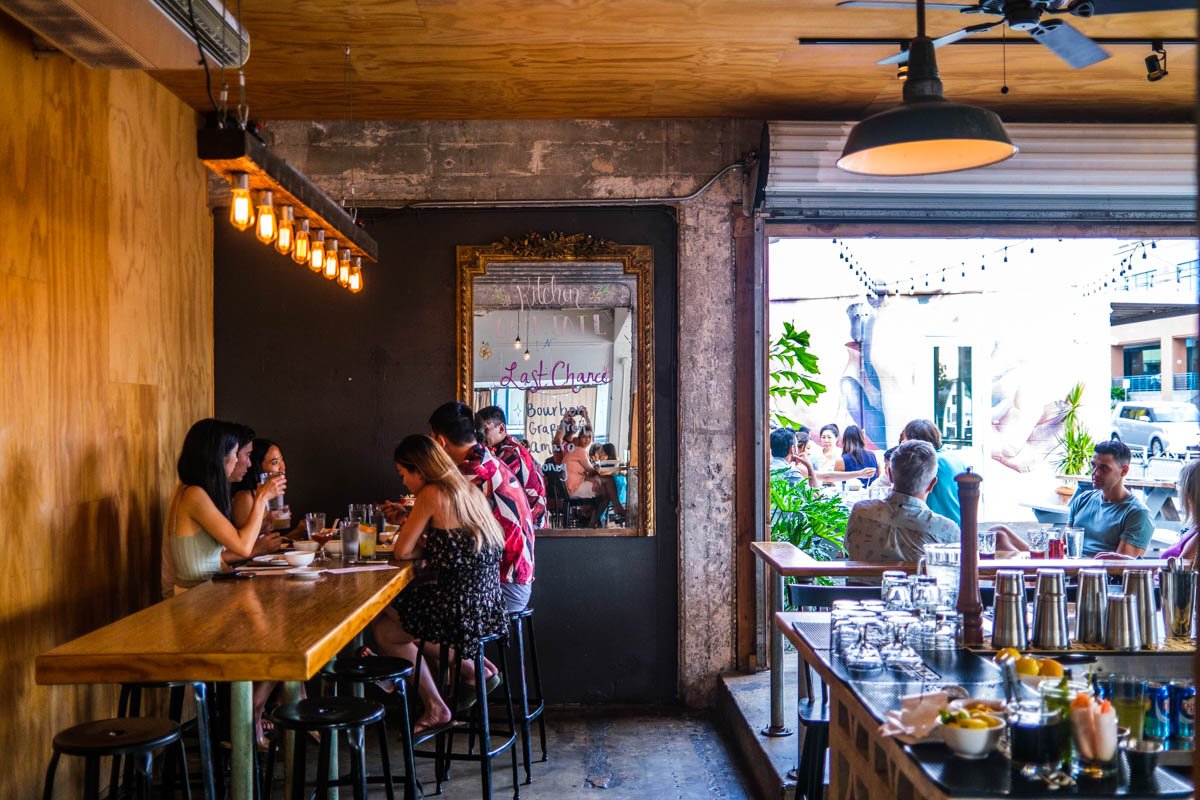 Mud Hen Water bar in Urban Honolulu