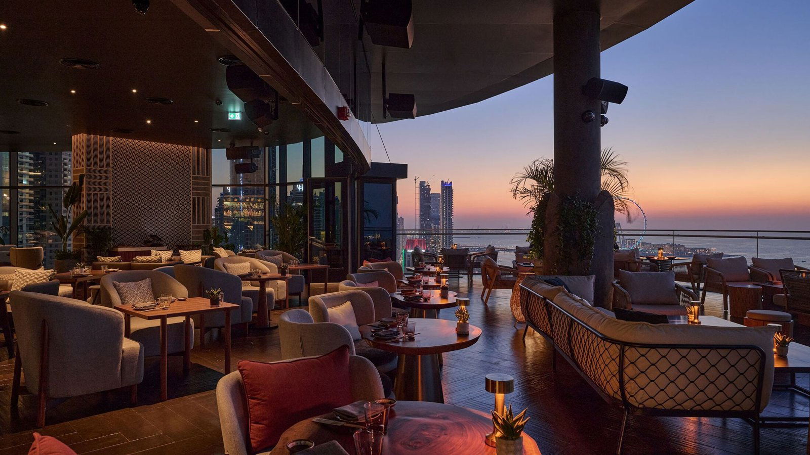 W Beach Bar, Bar in Dubai