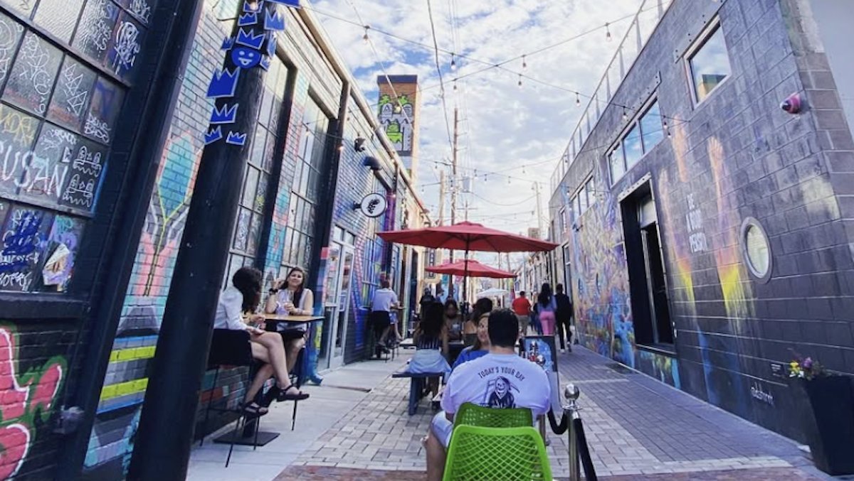 La Vie En Rose bar in Denver, United States