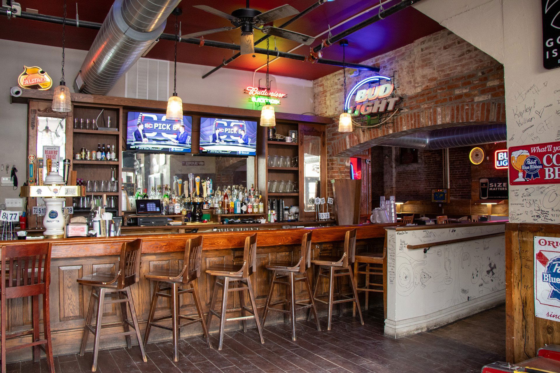 Blackthorn Pub and Pizza, Bar in St Louis