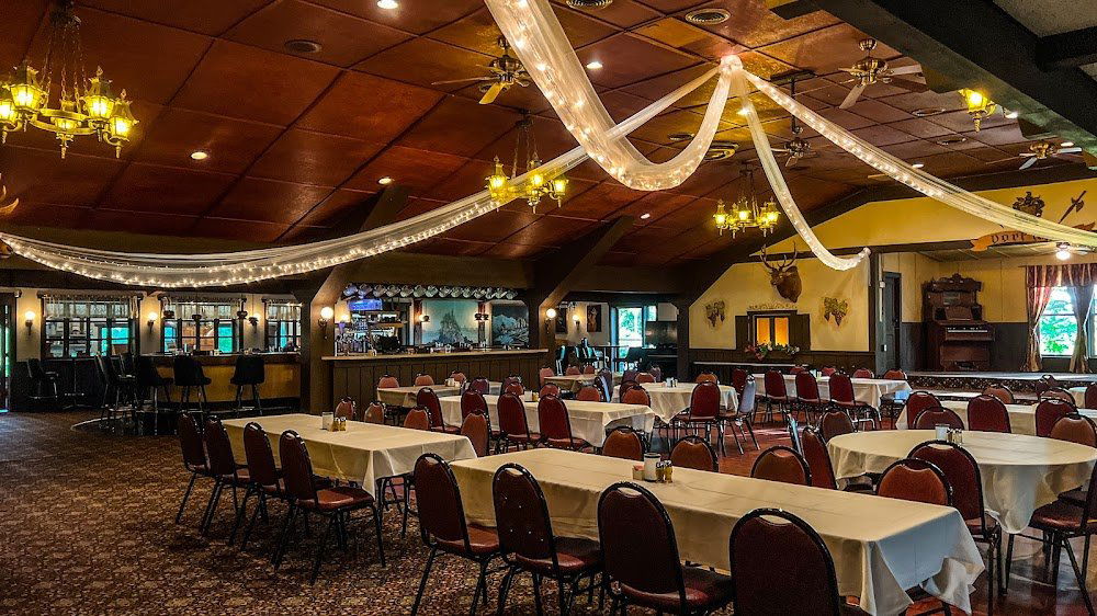 Dorf Haus Supper Club, Bar in Roxbury