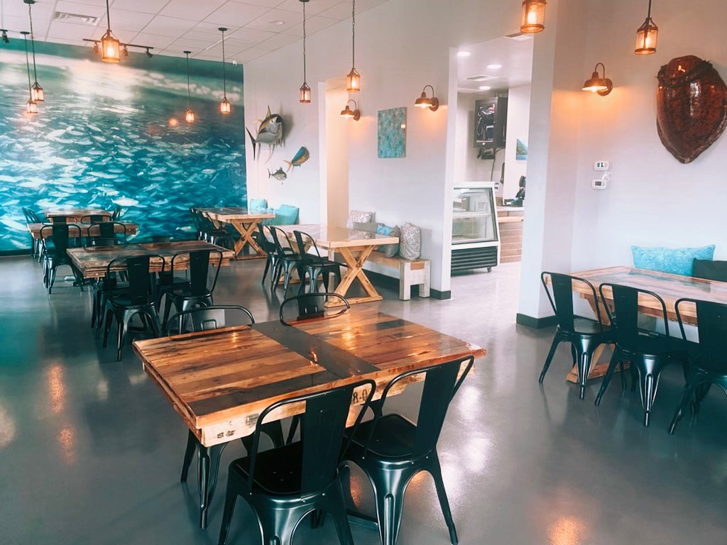 Umekes Fishmarket Bar and Grill