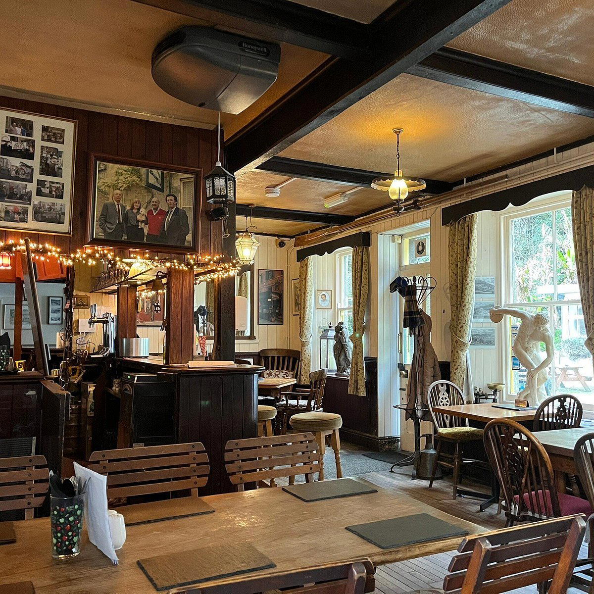 Bonchurch Inn bar in Ventnor