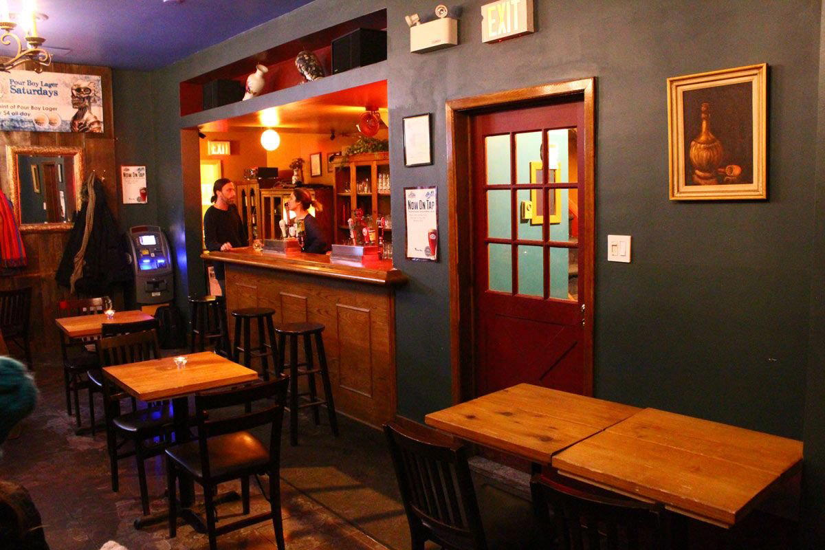 Pour Boy - Somerset bar in Ottawa