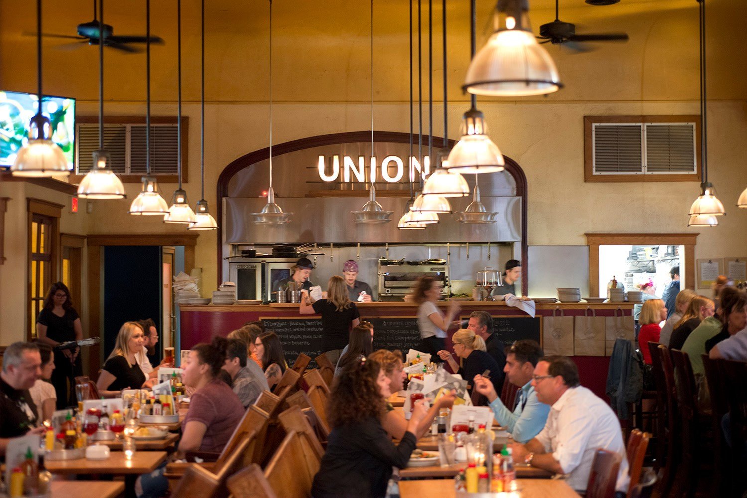 Clarkston Union Bar & Kitchen, Bar in Clarkston