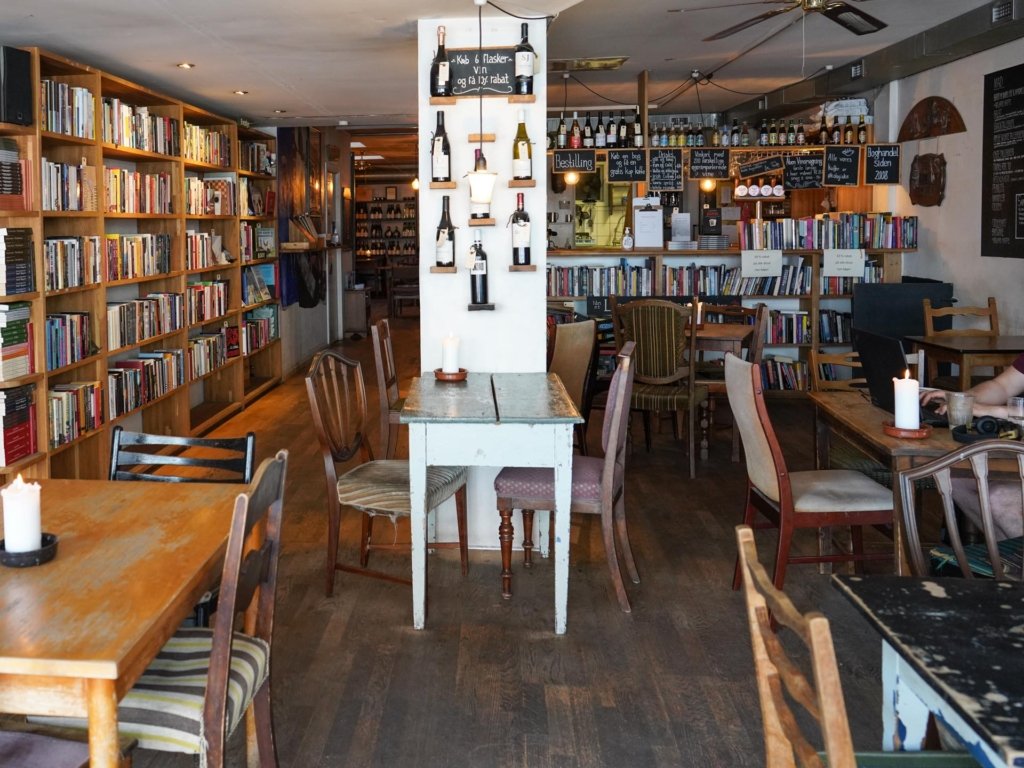 Løve’s Bog- og Vincafé